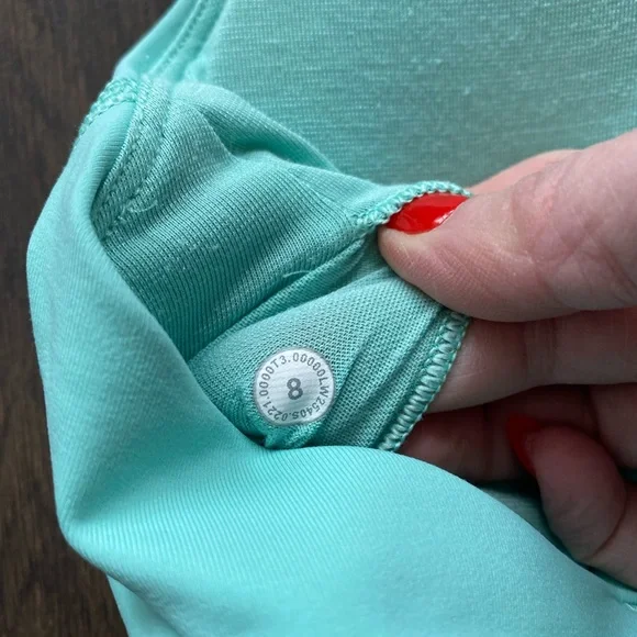 LULULEMON Energy Bra in Toothpaste - Picture 4 of 4